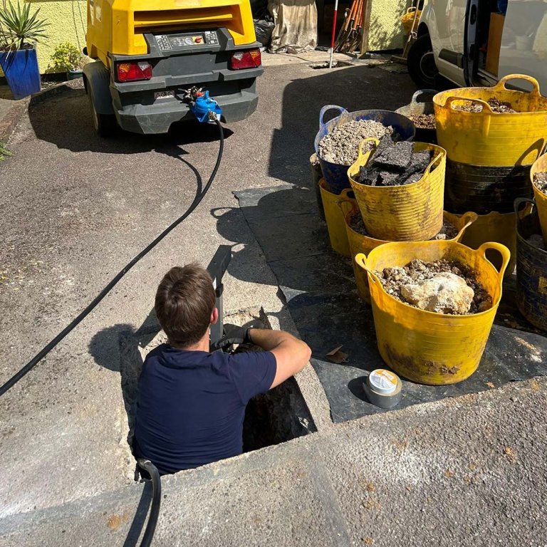 Pipe moling installation